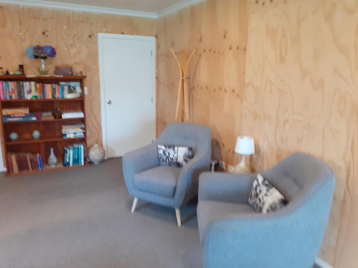 Pin Oaks Hotel Whanganui Buitenkant foto